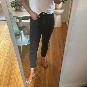 Madewell classic straight cropped jean. Size 25p